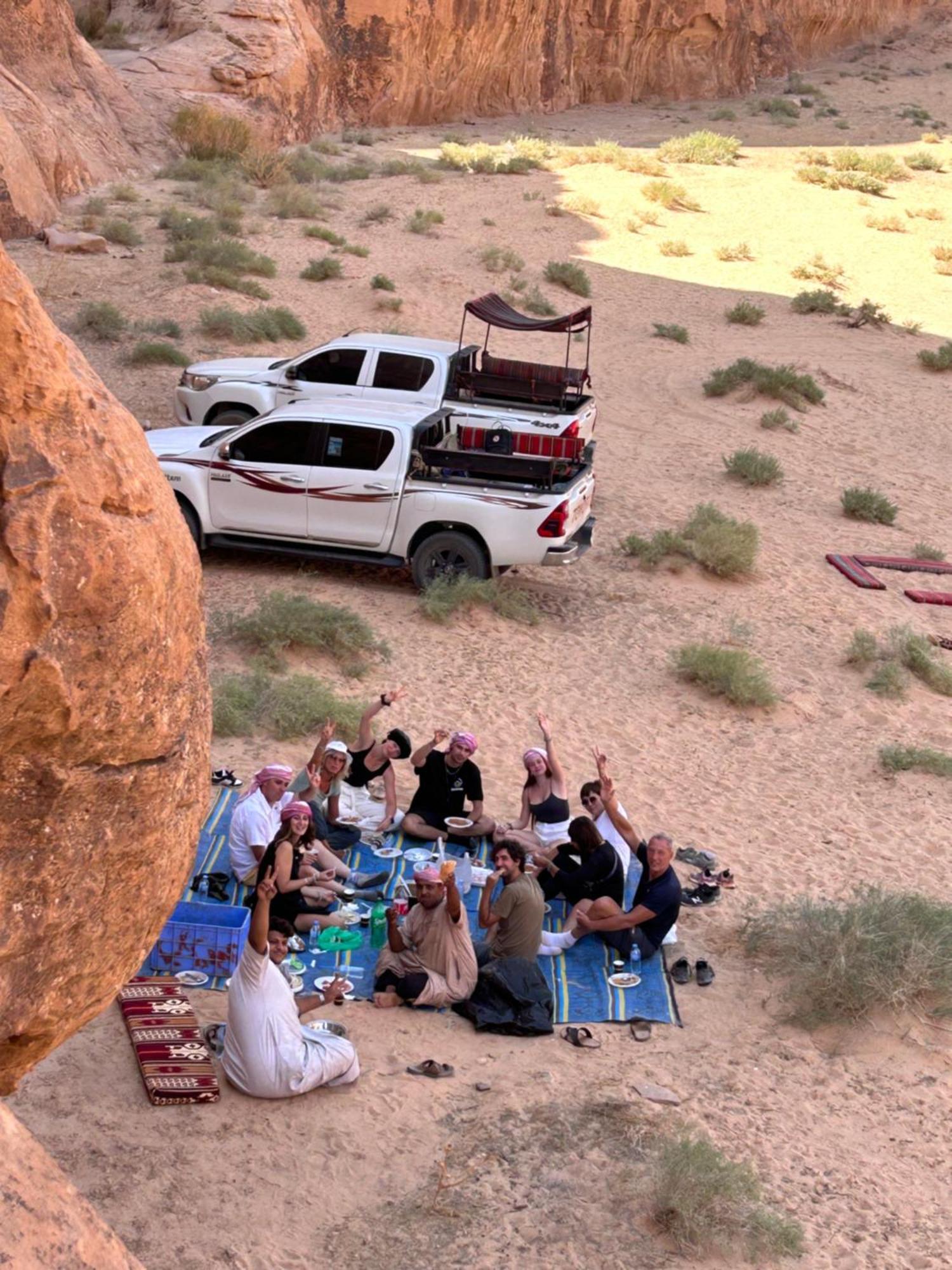 Apartment Nights Camp Jeep Tours